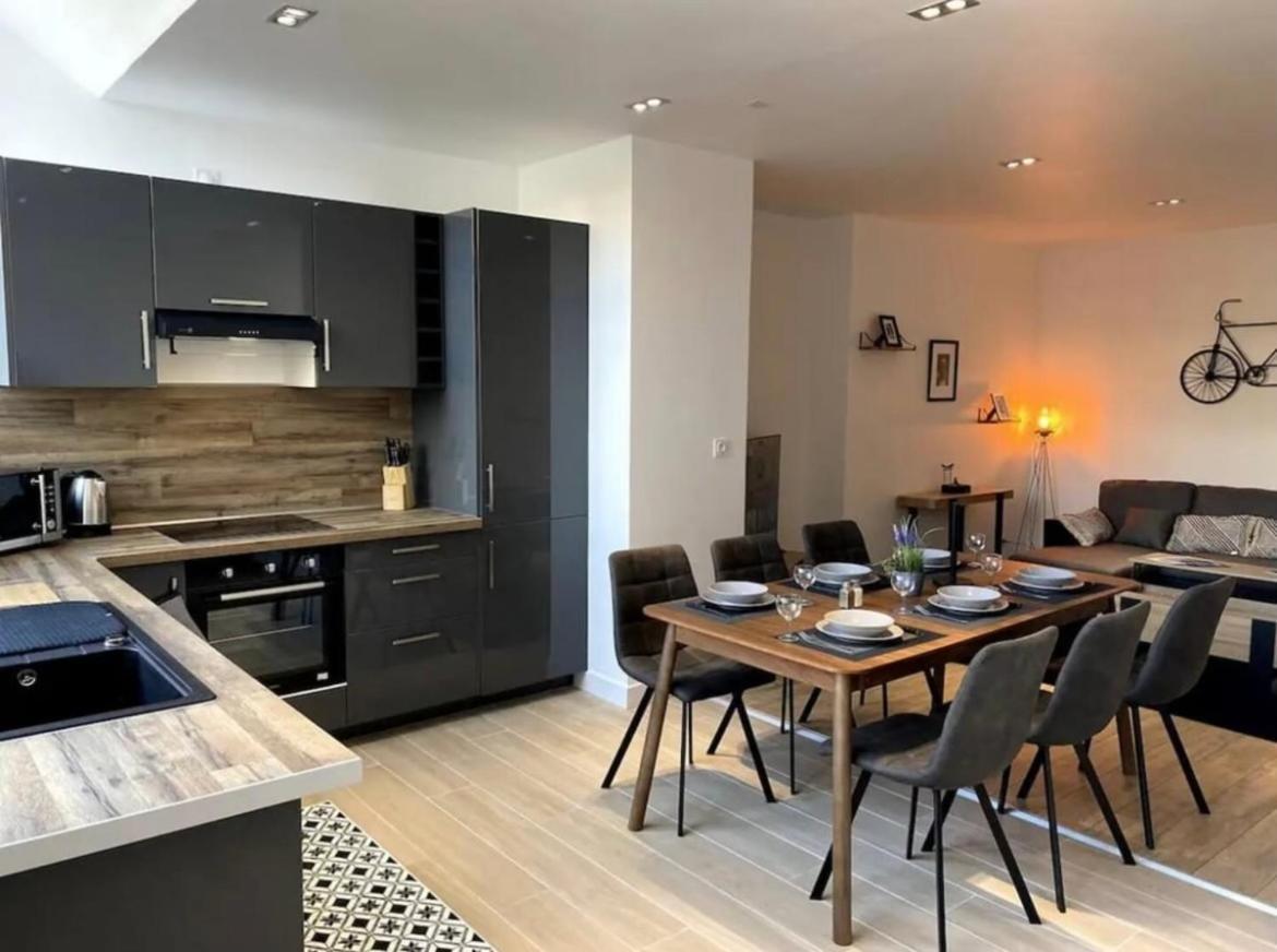 La Belle Etoile Apartment *